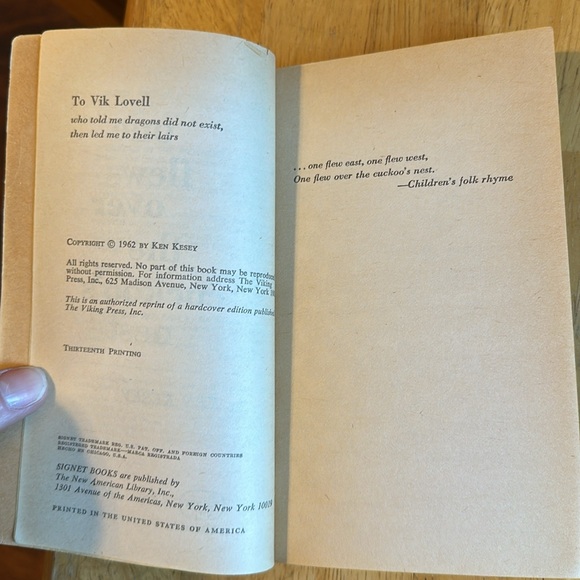 Original Paperback One Flew Over the Cuckoo's Nest - Picture 3 of 4